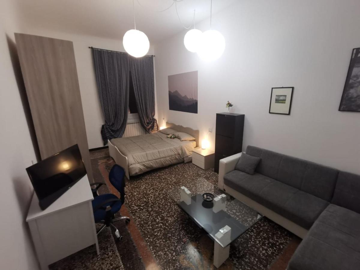 Wow Home - 175 Mq - Posteggio Privato - Davanti Porto Traghetti - Fino A 10 Posti Letto Генуя Экстерьер фото