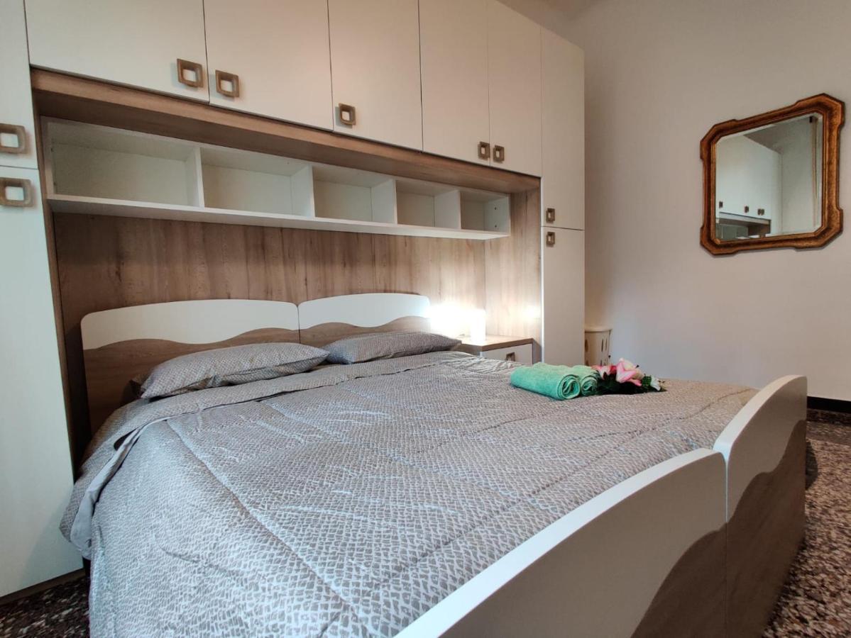 Wow Home - 175 Mq - Posteggio Privato - Davanti Porto Traghetti - Fino A 10 Posti Letto Генуя Экстерьер фото